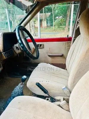 Nissan Sunny B11 1988