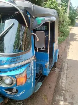 Bajaj RE 2010