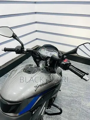 Bajaj Pulsar NS200 2025
