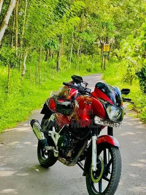 Bajaj Pulsar 180 2005