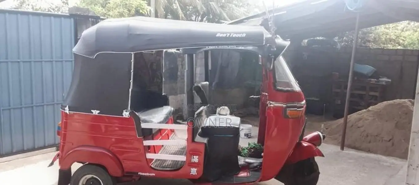 Bajaj RE 1999