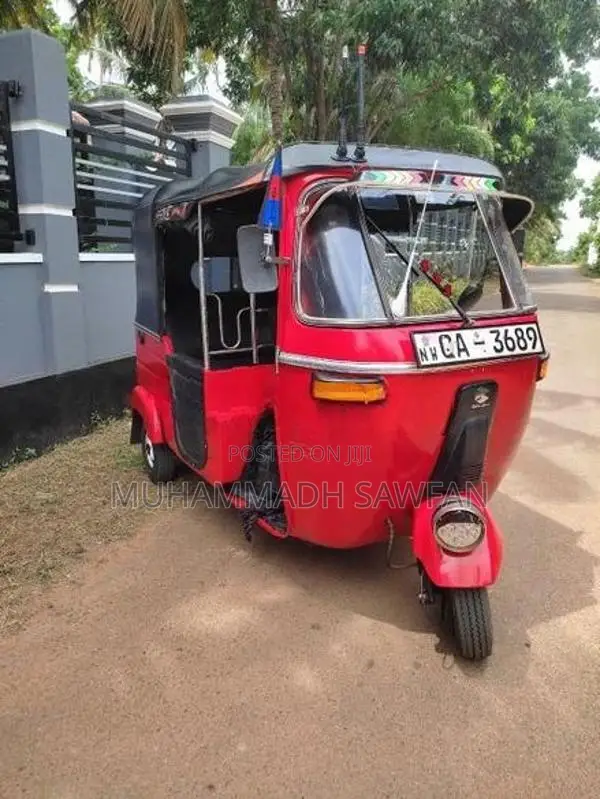 Bajaj RE 2005