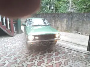 Datsun Classic Saloon 1975