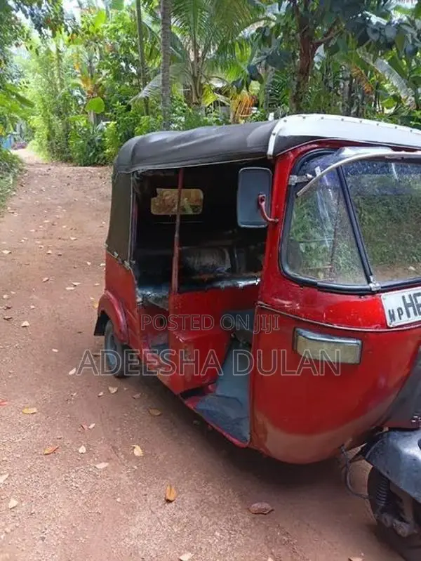Bajaj RE 2003