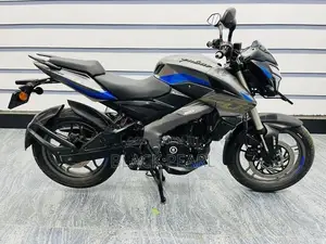 Bajaj Pulsar NS200 2025