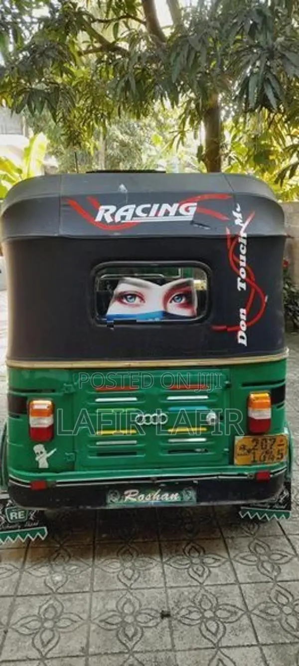 Bajaj RE three wheel 2001