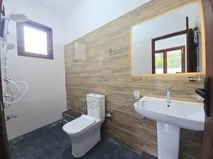 Newly Build Luxury 3 Storey House for Sale in Kottawa