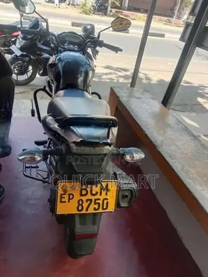 Honda CB Trigger 2016