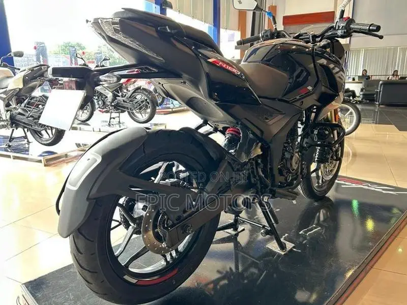 Bajaj Pulsar N160 Premium 2026