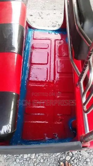 Bajaj RE 2010