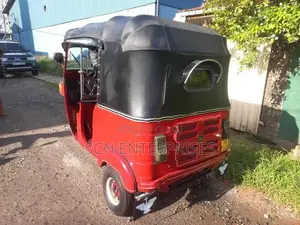 Bajaj RE 2012
