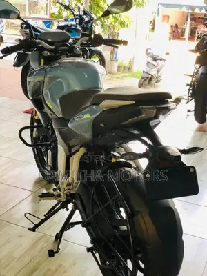 Bajaj Pulsar N160 Premium 2026
