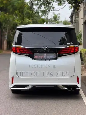 Toyota Alphard Executive Lounge 2024