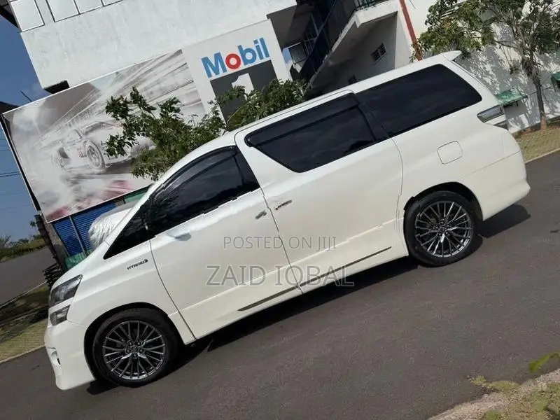 Toyota Vellfire Hybrid 2012