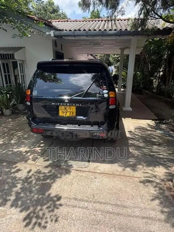 Mitsubishi Montero 2008