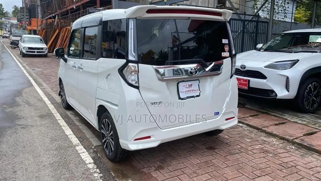 Toyota Roomy 2024