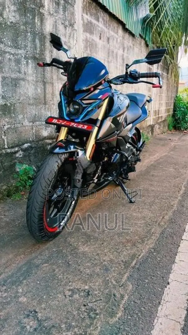 Bajaj Pulsar N160 2025
