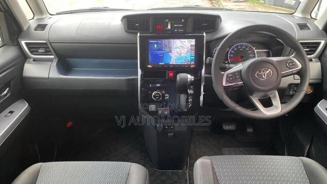 Toyota Roomy 2024