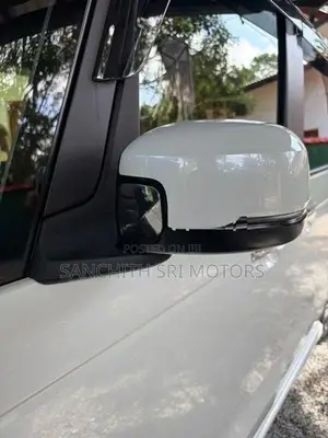 Honda N-Box Custom 2024
