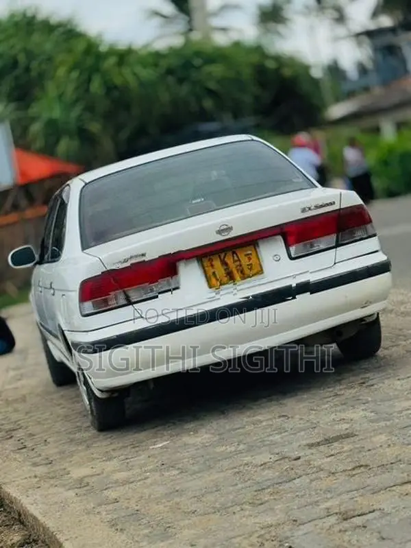 Nissan Sunny FB15 2001