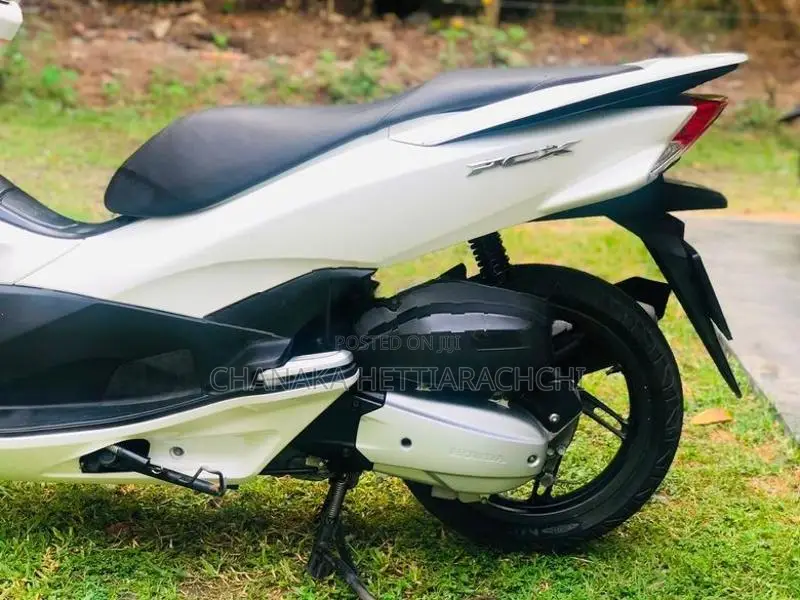 Honda PCX 2018 Digital Light