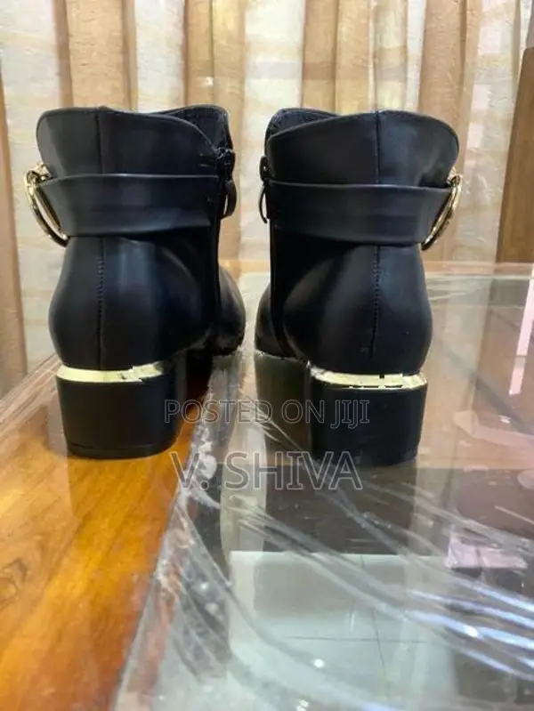 Black Ankle Leather Boots