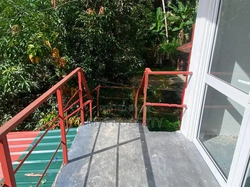 ( Tc-1086) Valuable Upper Floor Shop Space Rent in Padukka Kotigamgoda