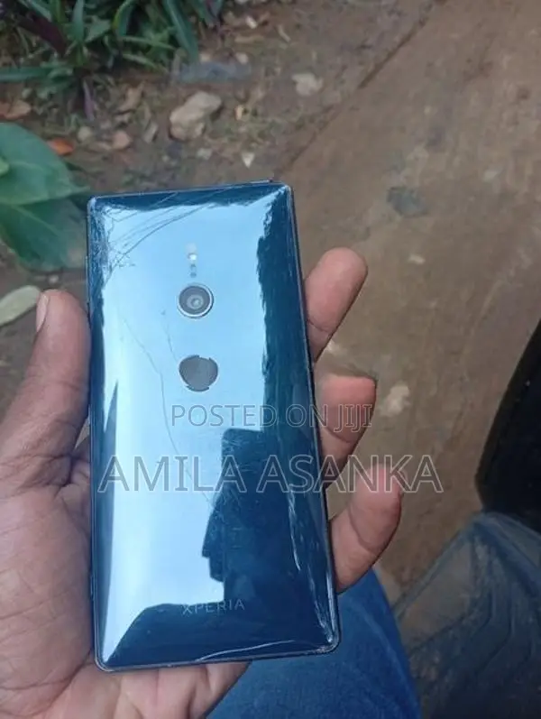 Sony Xperia XZ2 (Used)