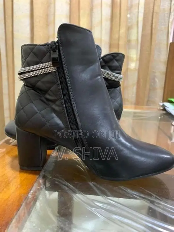 Black Ankle Leather Boots