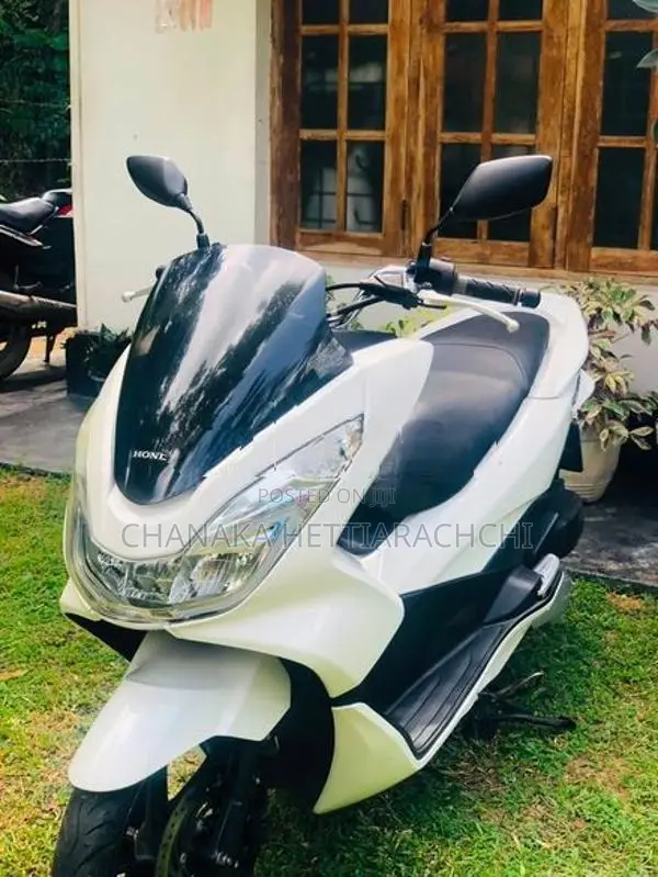 Honda PCX 2018 Digital Light