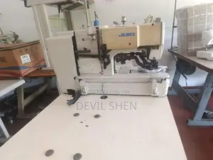 Juki button hole LH781