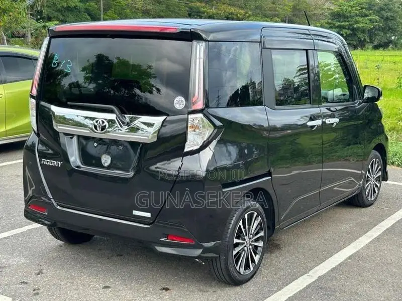 Toyota Roomy Custom GT Turbo 2025