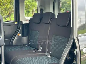 Toyota Roomy Custom GT Turbo 2025