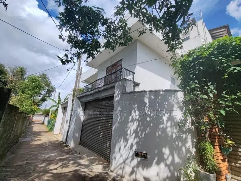 Three Storey Elegant House for Rent in Kiribathgoda