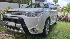 Mitsubishi Outlander 2014