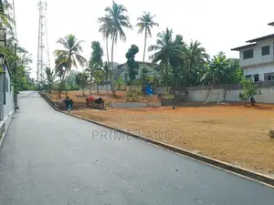 ගාල්ල බද්දෙගම පුධාන පාරට මුහුණලා