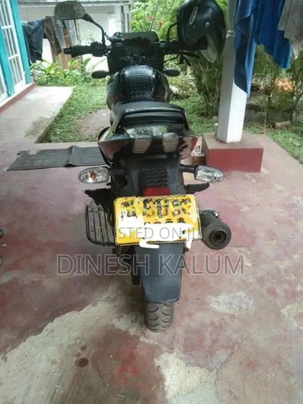 Bajaj Pulsar 150 2016