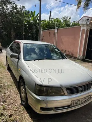 Nissan Bluebird 2000