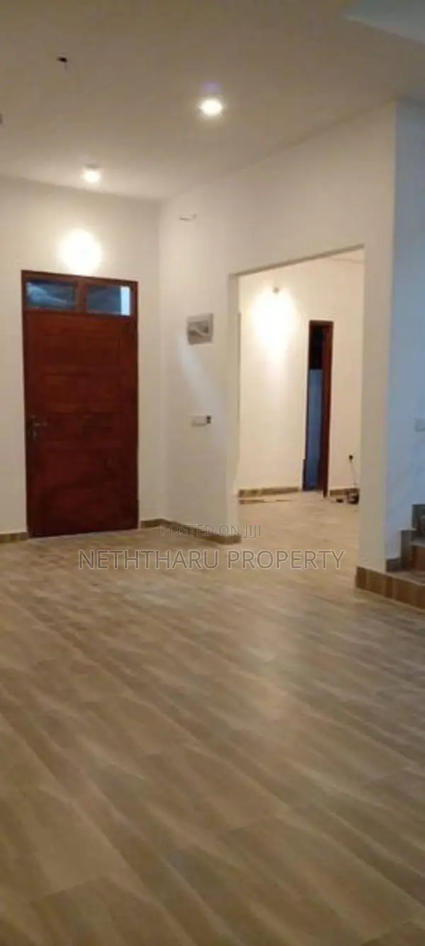 BRAND NEW MODERN LUXURY HOUSE FOR SALE AT SILVA LANE KOLONNAWA