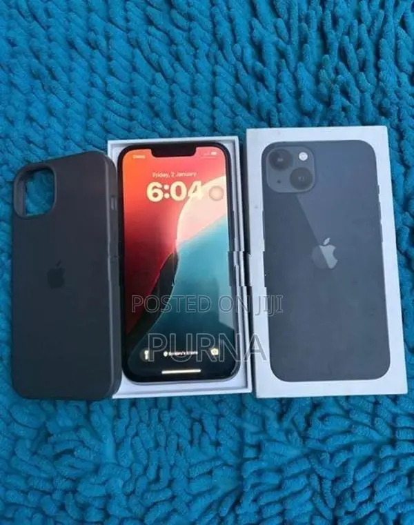 Apple iPhone 13 (Used)
