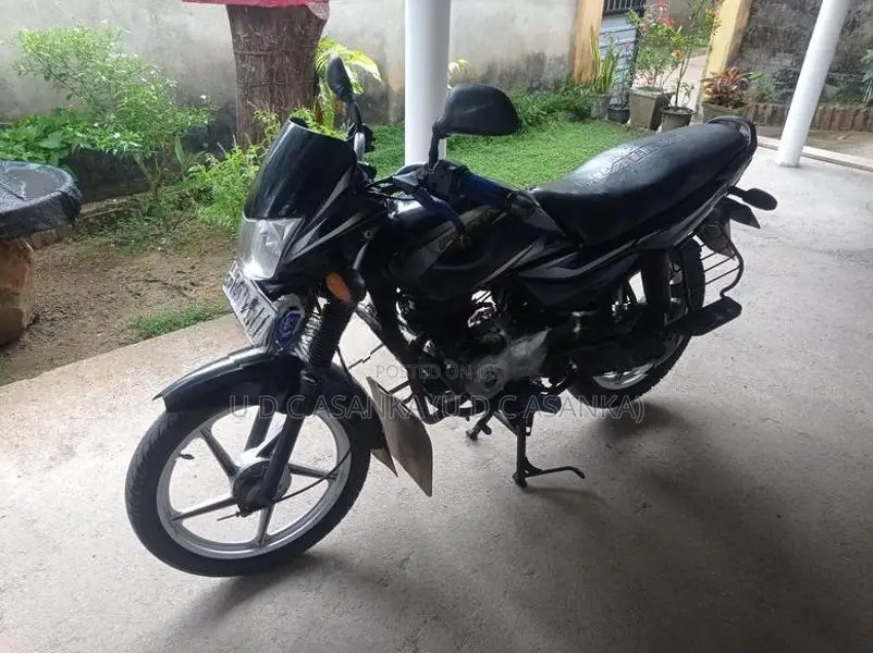 Bajaj Platina 2016