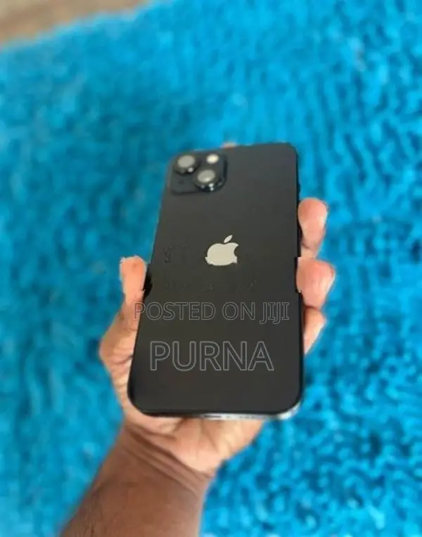 Apple iPhone 13 (Used)