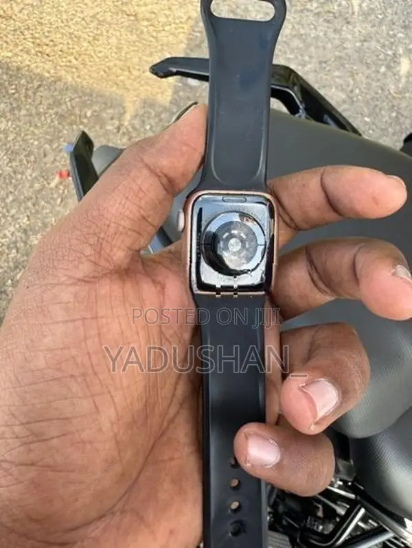 Apple Watch Series 5 (Used)