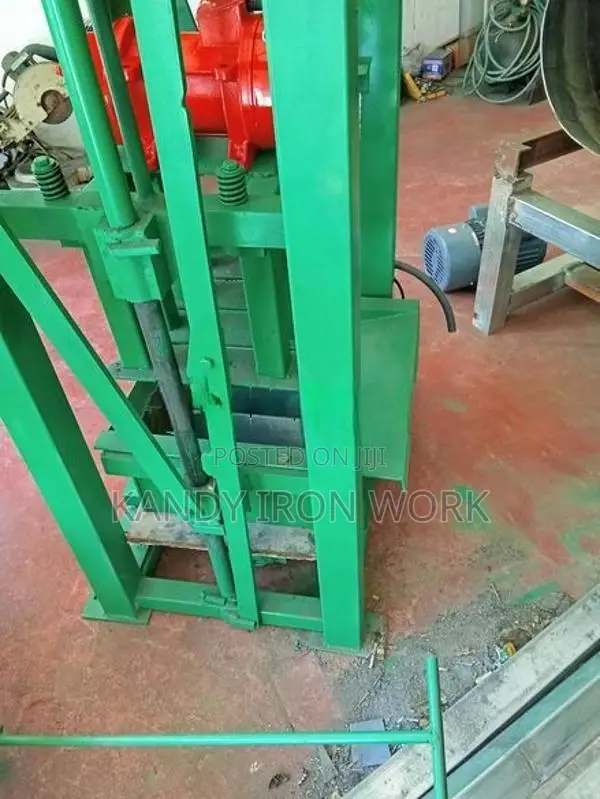 Gale 4 Block Machine