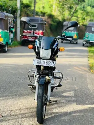 Bajaj CT100 2012