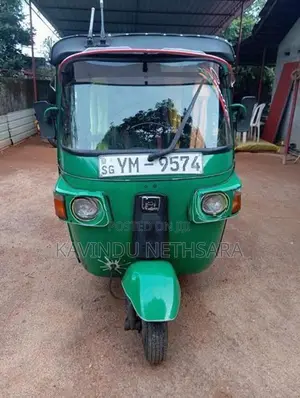 Bajaj RE 2011