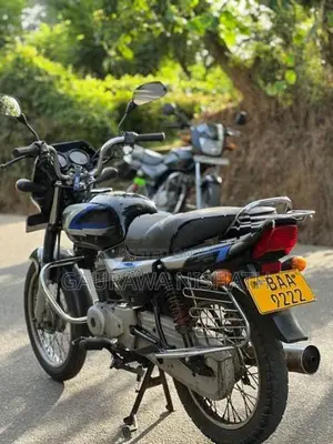 Bajaj CT100 2012