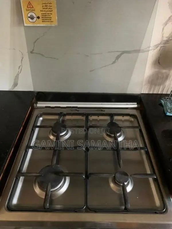 Four Burner Gas Stove with Inbuilt Oven