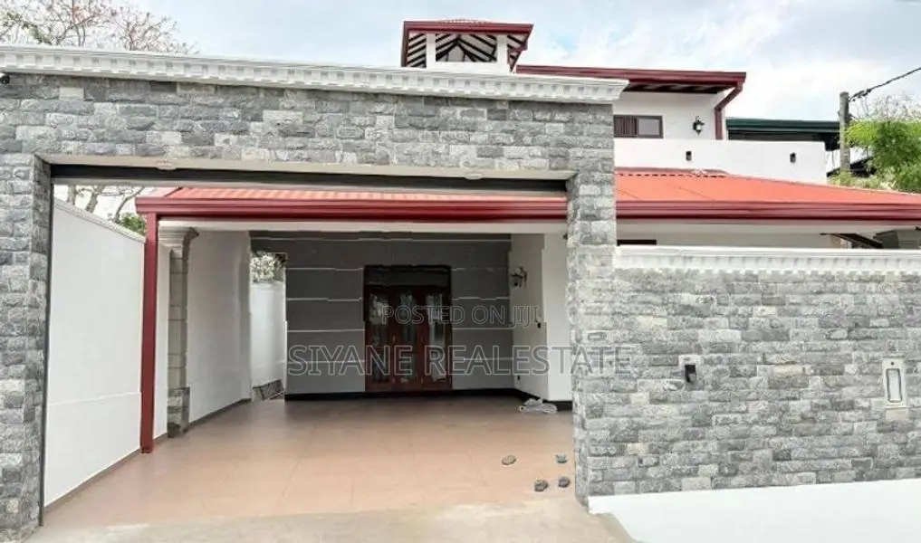 Beautiful Luxury House for Sale in Malabe