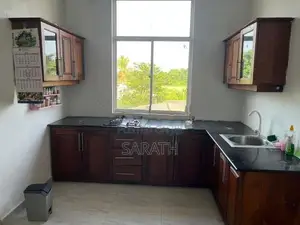 Spacious 4-Bedroom Home for Rent in Nawinna